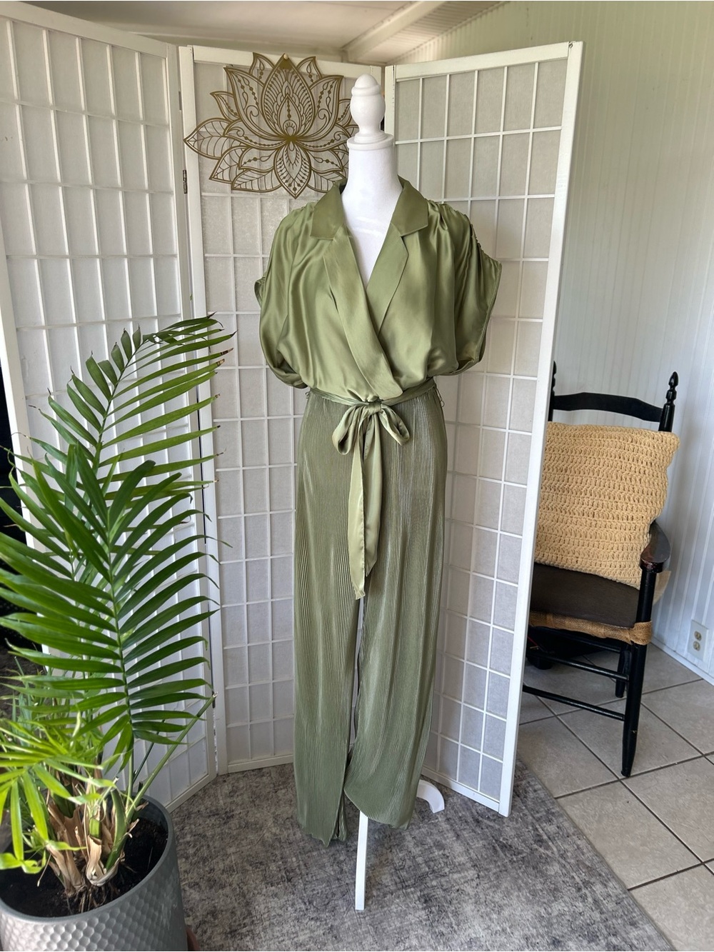 💚✨ Fate Satin Pleated Jumpsuit | Olive Green Wide Leg Tie Waist | Size Medium